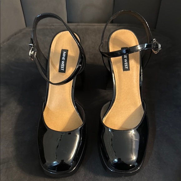 Nine West Shiny Black Heels - Picture 1 of 6